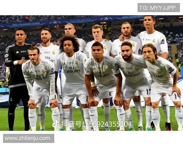 外国足球明星近期离世消息引发球迷哀悼与怀念活动